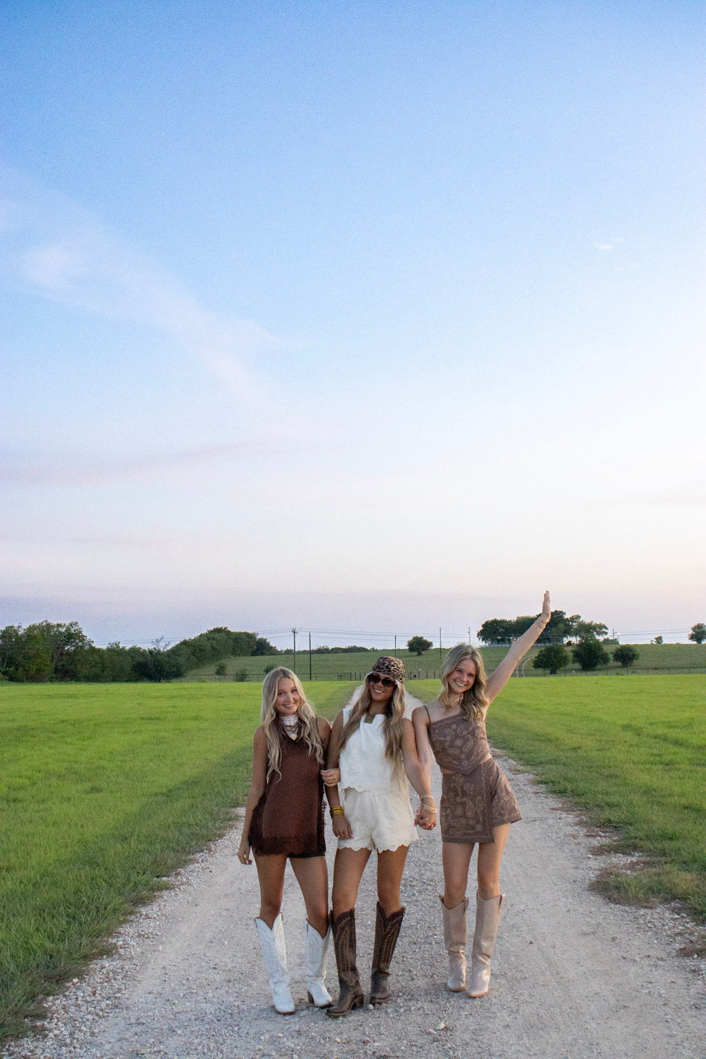 Sammie Oatmeal Embroidered Shorts Set